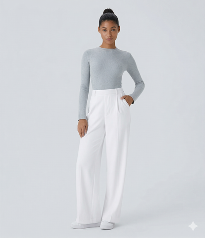 Pantalon tailleur ALERA Flex™ DayStretch à taille haute, coupe droite, avec poches pratiques.